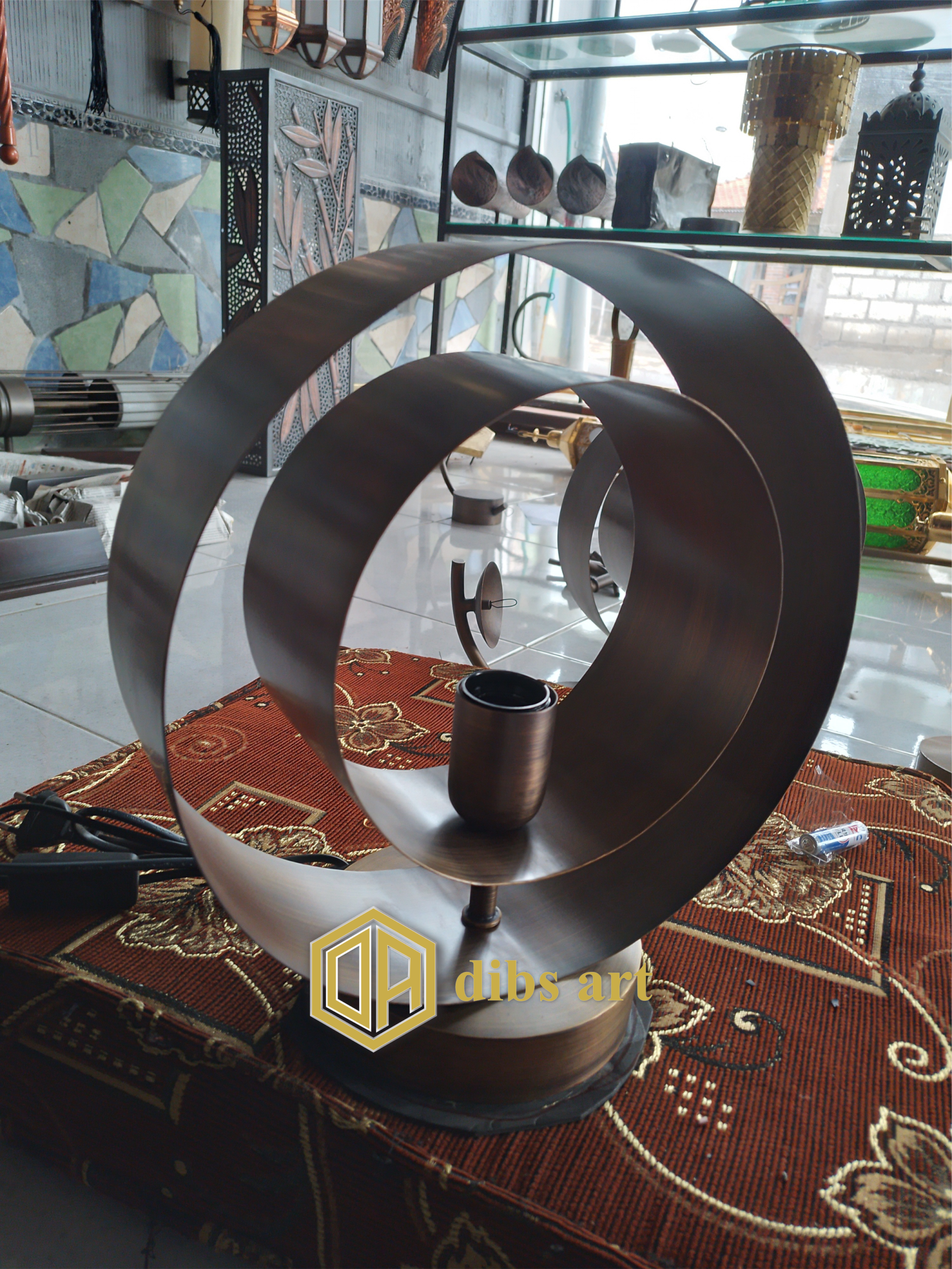 lampu meja kuningan antik modern