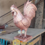 patung tembaga ayam jago