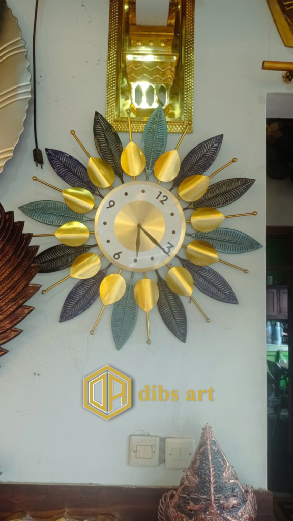 jam dinding kuningan daun