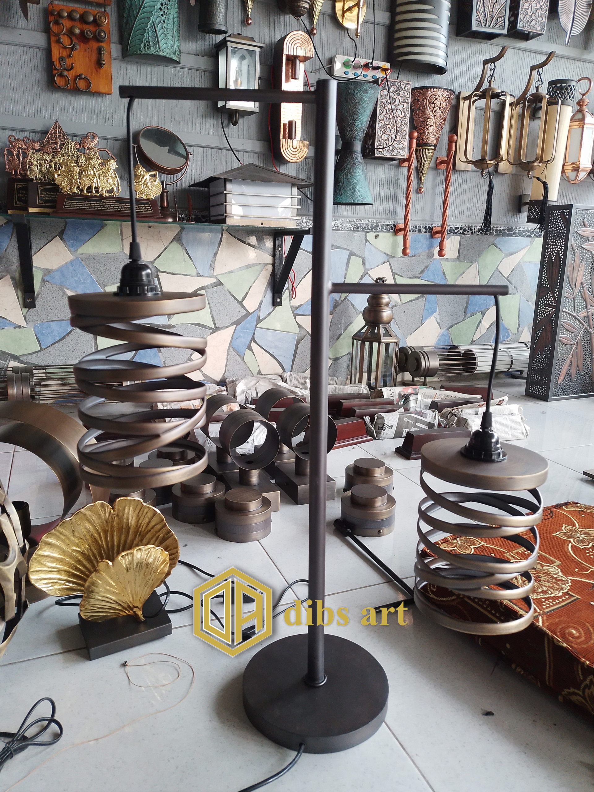 lampu berdiri kuningan taman