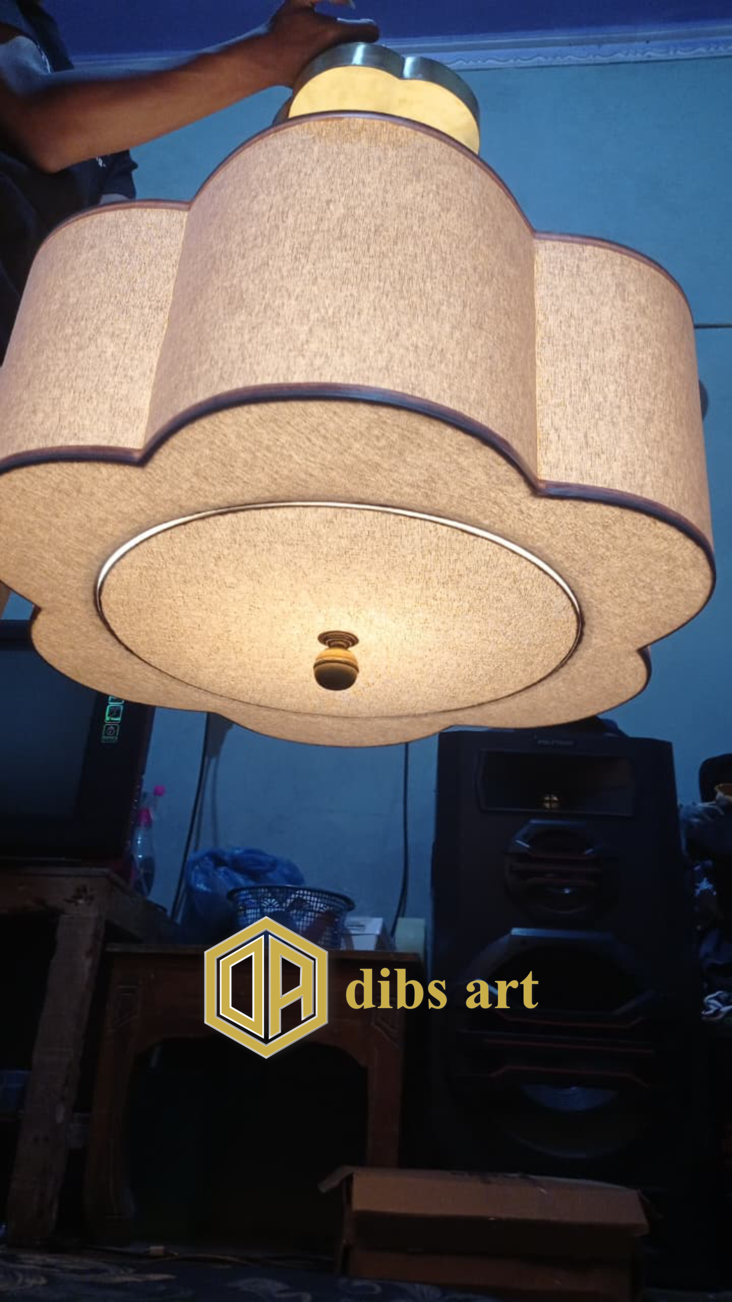 lampu gantung kuningan kap putih 2