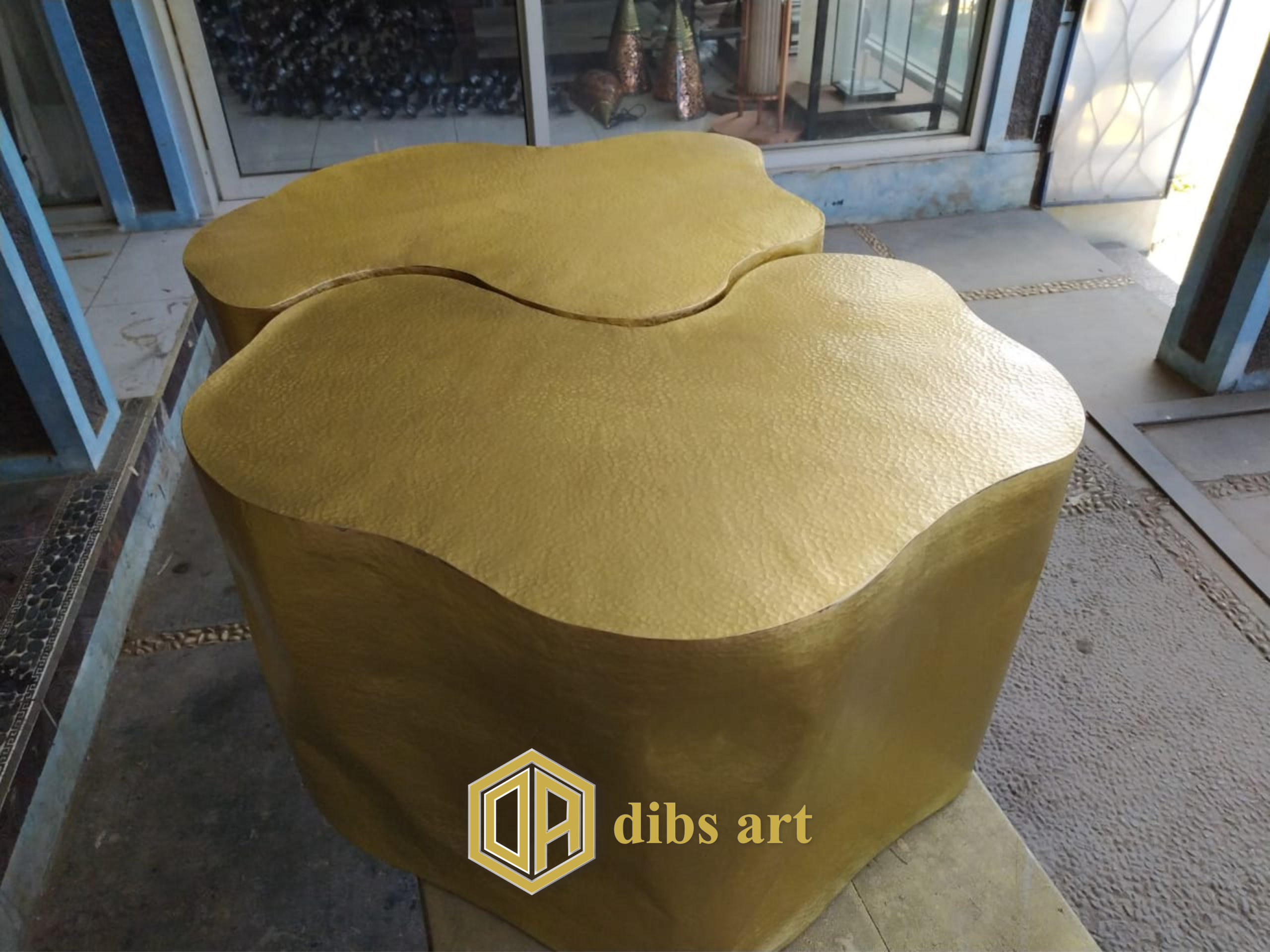 Meja Kuningan Model Kayu Elegan Modern – Dibs Art meja kuningan model kayu