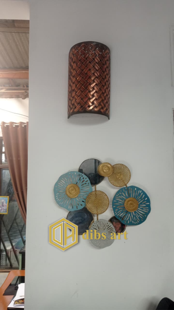 wall decor kuningan minimalis